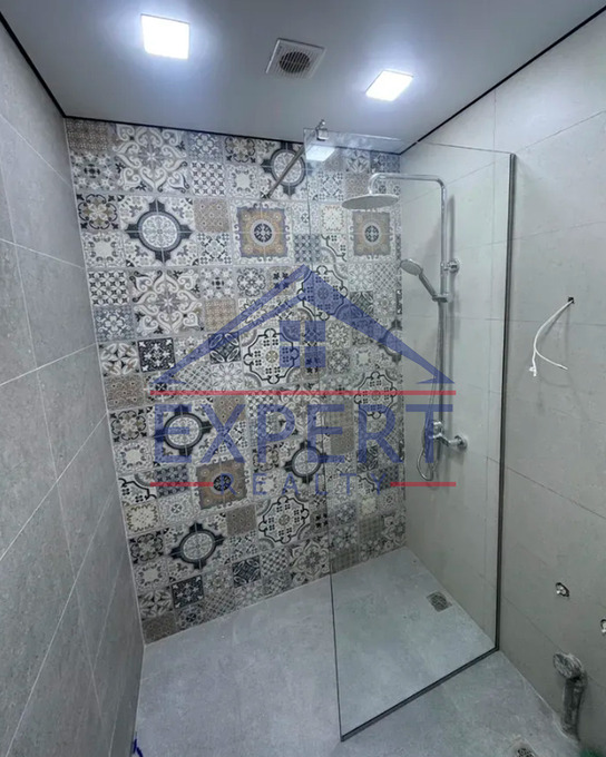 ԿԵՆՏՐՈՆ, ՆԱՐ-ԴՈՍԻ ՓՈՂՈՑ, 2 ՍԵՆՅԱԿ