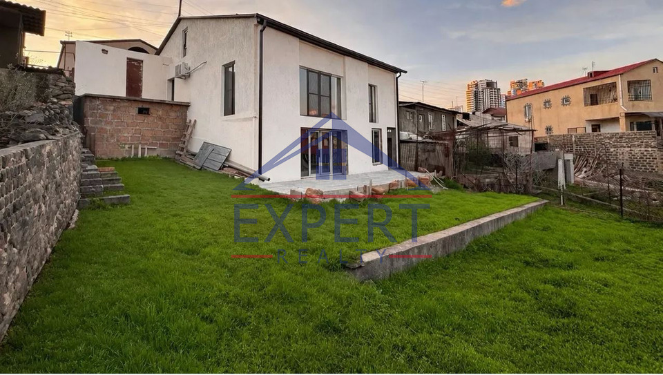 ԿԵՆՏՐՈՆ,ԱԴԱՆԱՅԻ ՓՈՂՈՑ   4 ՍԵՆԱՅԿ