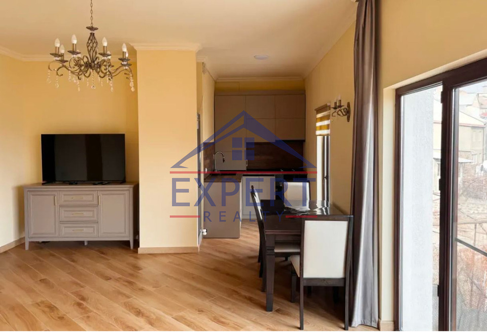 ԿԵՆՏՐՈՆ,ԱԴԱՆԱՅԻ ՓՈՂՈՑ   4 ՍԵՆԱՅԿ