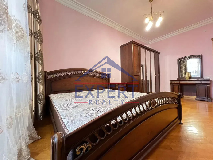 ԿԵՆՏՐՈՆ, ԱՄԻՐՅԱՆ ՓՈՂՈՑ, 4 ՍԵՆՅԱԿ