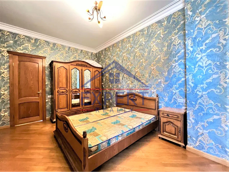 ԿԵՆՏՐՈՆ, ԱՄԻՐՅԱՆ ՓՈՂՈՑ, 4 ՍԵՆՅԱԿ