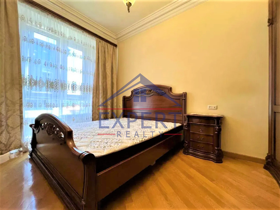 ԿԵՆՏՐՈՆ, ԱՄԻՐՅԱՆ ՓՈՂՈՑ, 4 ՍԵՆՅԱԿ