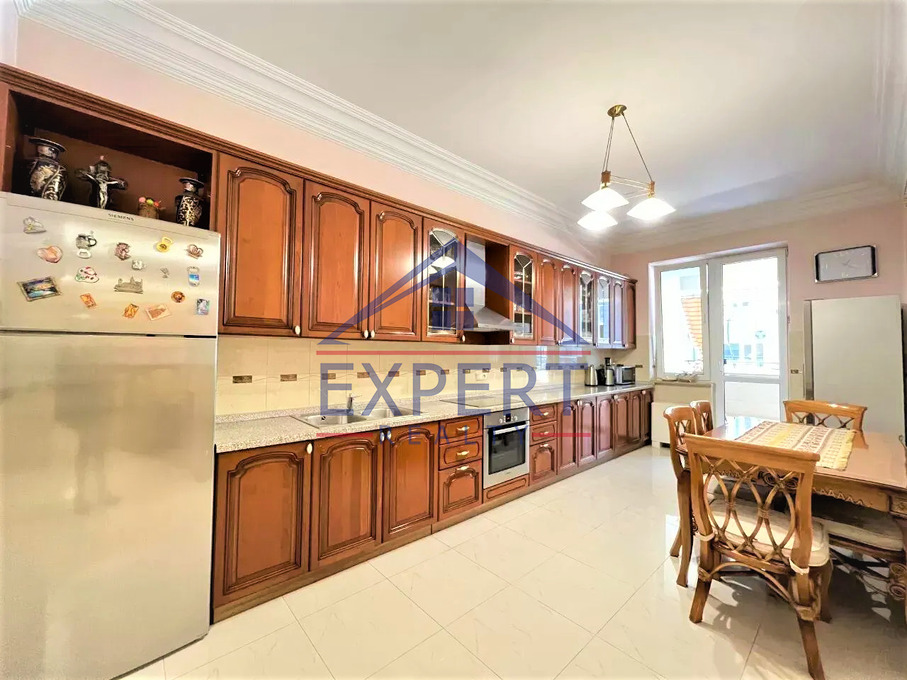 ԿԵՆՏՐՈՆ, ԱՄԻՐՅԱՆ ՓՈՂՈՑ, 4 ՍԵՆՅԱԿ