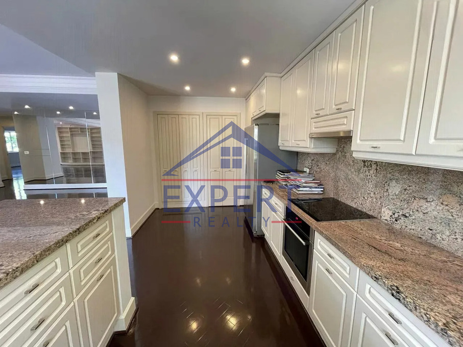 ԿԵՆՏՐՈՆ, ԿՈՂԲԱՑՈՒ ՓՈՂՈՑ, 4 ՍԵՆՅԱԿ