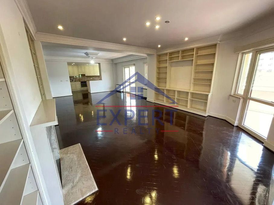 ԿԵՆՏՐՈՆ, ԿՈՂԲԱՑՈՒ ՓՈՂՈՑ, 4 ՍԵՆՅԱԿ