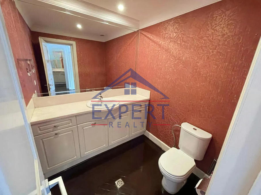 ԿԵՆՏՐՈՆ, ԿՈՂԲԱՑՈՒ ՓՈՂՈՑ, 4 ՍԵՆՅԱԿ