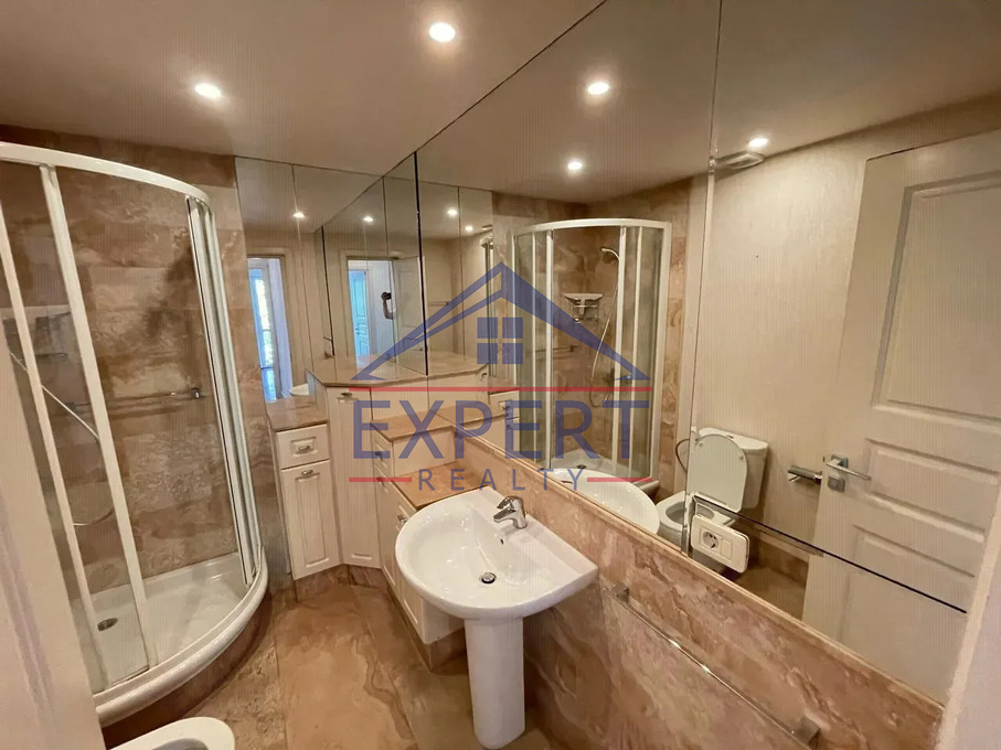 ԿԵՆՏՐՈՆ, ԿՈՂԲԱՑՈՒ ՓՈՂՈՑ, 4 ՍԵՆՅԱԿ