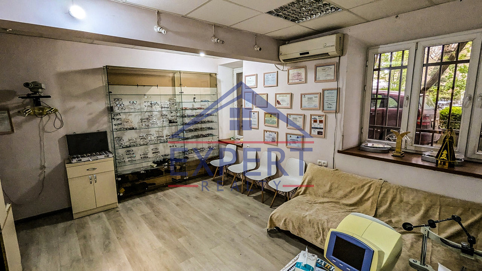 ԿԵՆՏՐՈՆ, ՄՈՍԿՈՎՅԱՆ ՓՈՂՈՑ, 32 ՔՄ