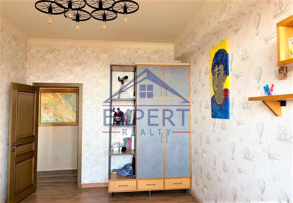 ԱՐԱԲԿԻՐ, ՕՐԲԵԼԻ ԵՂԲԱՅՐՆԵՐ ՓՈՂՈՑ, 4 ՍԵՆՅԱԿ