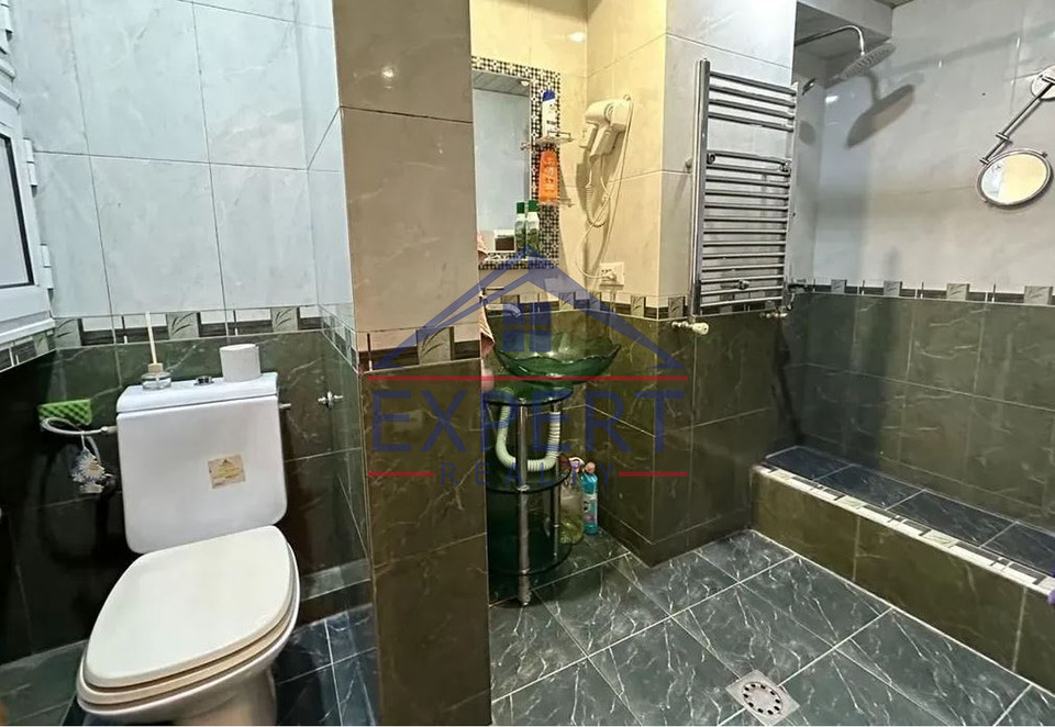 ԿԵՆՏՐՈՆ, ԿՈՂԲԱՑՈՒ ՓՈՂՈՑ, 2 ՍԵՆՅԱԿ