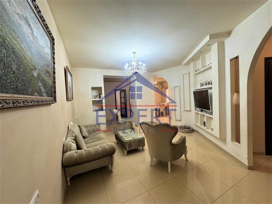 ԿԵՆՏՐՈՆ, ԽՈՐԵՆԱՑԻ ՓՈՂՈՑ, 4 ՍԵՆՅԱԿ