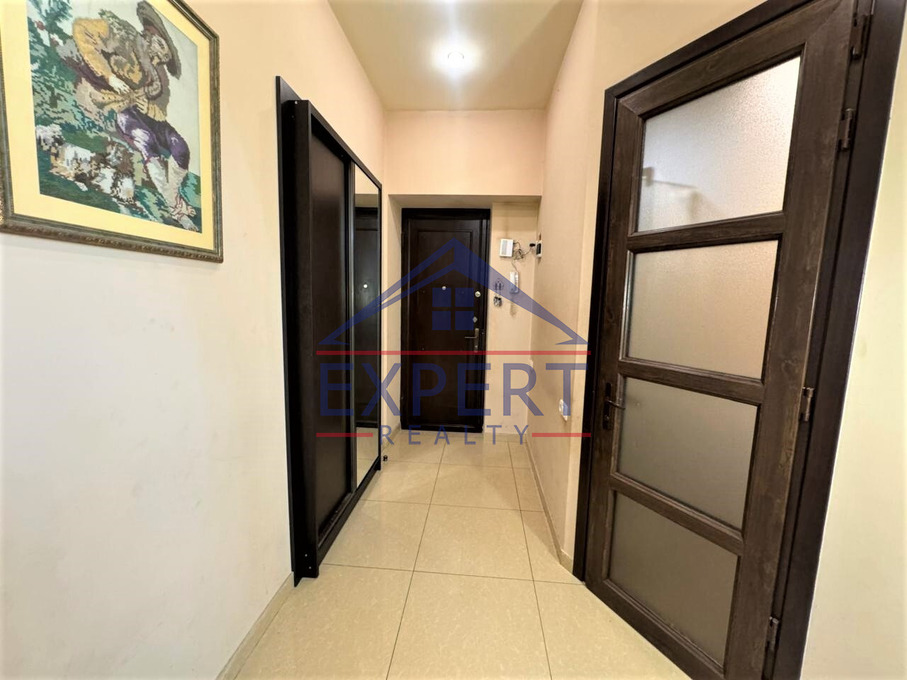 ԿԵՆՏՐՈՆ, ԽՈՐԵՆԱՑԻ ՓՈՂՈՑ, 4 ՍԵՆՅԱԿ