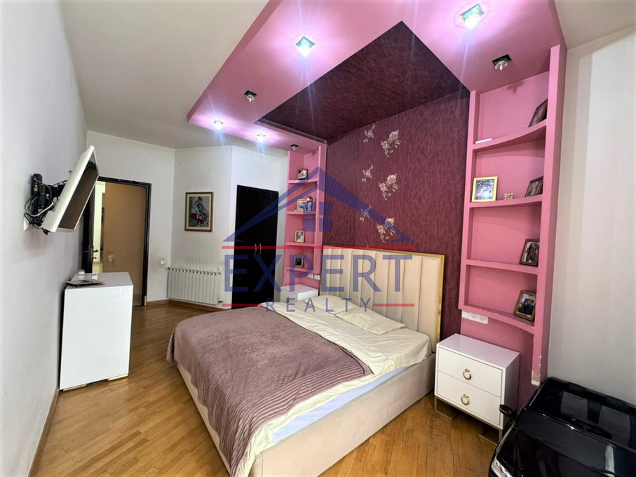 ԿԵՆՏՐՈՆ, ԽՈՐԵՆԱՑԻ ՓՈՂՈՑ, 4 ՍԵՆՅԱԿ