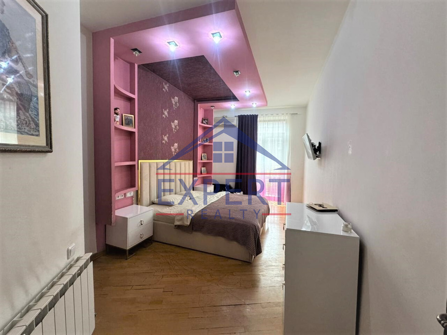 ԿԵՆՏՐՈՆ, ԽՈՐԵՆԱՑԻ ՓՈՂՈՑ, 4 ՍԵՆՅԱԿ