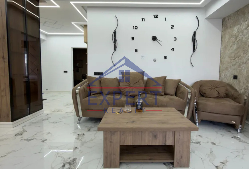 ԿԵՆՏՐՈՆ, ԲՐՅՈՒՍՈՎԻ ՓՈՂՈՑ, 3 ՍԵՆՅԱԿ