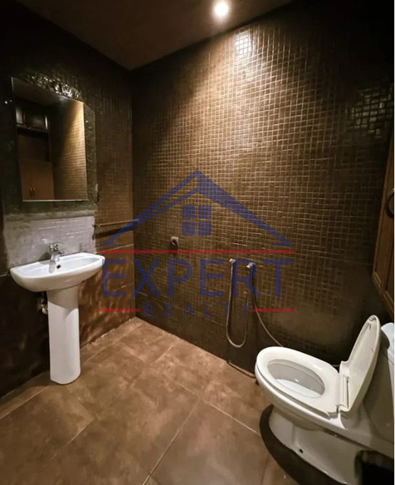 ԿԵՆՏՐՈՆ, ԴԵՂԱՏԱՆ ՓՈՂՈՑ, 3 ՍԵՆՅԱԿ