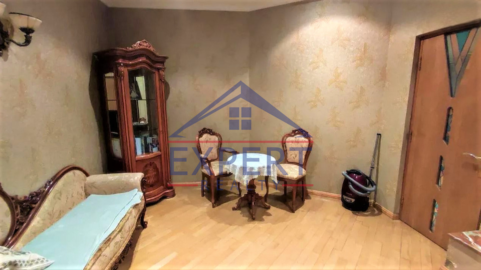 ԿԵՆՏՐՈՆ, ՄՀԵՐ ՄԿՐՏՉՅԱՆ ՓՈՂՈՑ, 4 ՍԵՆՅԱԿ