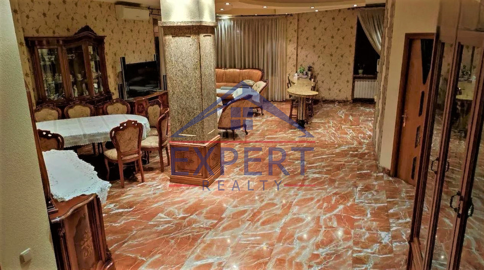 ԿԵՆՏՐՈՆ, ՄՀԵՐ ՄԿՐՏՉՅԱՆ ՓՈՂՈՑ, 4 ՍԵՆՅԱԿ