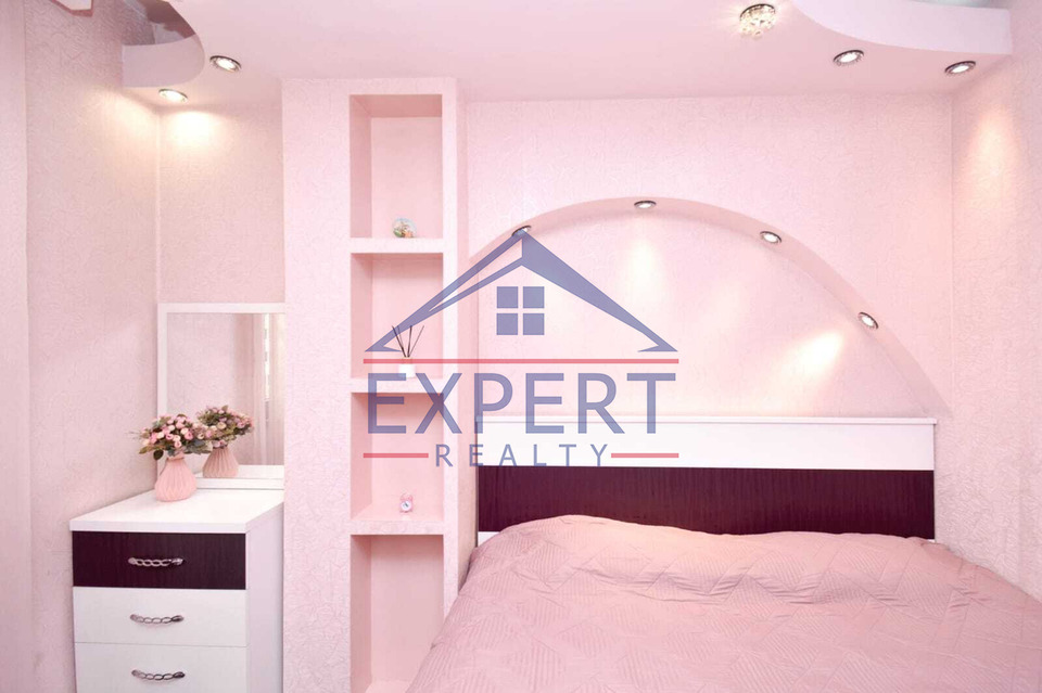 ԿԵՆՏՐՈՆ, ԿՈՂԲԱՑԻ ՓՈՂՈՑ, 2 ՍԵՆՅԱԿ