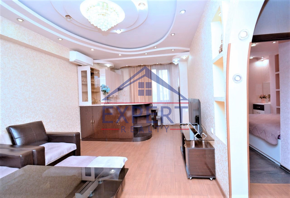 ԿԵՆՏՐՈՆ, ԿՈՂԲԱՑԻ ՓՈՂՈՑ, 2 ՍԵՆՅԱԿ