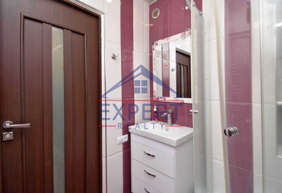 ԿԵՆՏՐՈՆ, ԿՈՂԲԱՑԻ ՓՈՂՈՑ, 2 ՍԵՆՅԱԿ