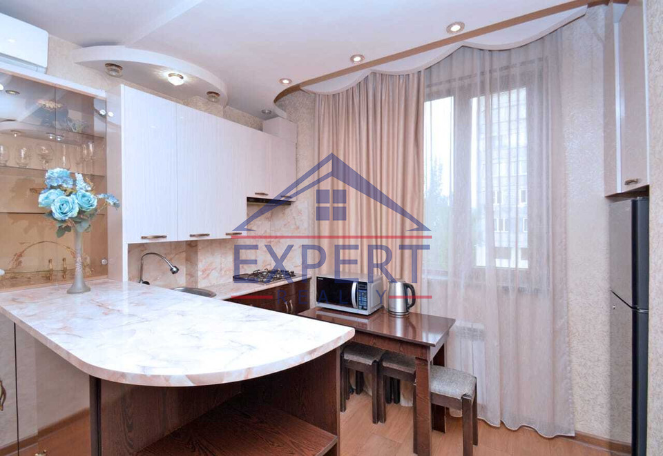 ԿԵՆՏՐՈՆ, ԿՈՂԲԱՑԻ ՓՈՂՈՑ, 2 ՍԵՆՅԱԿ