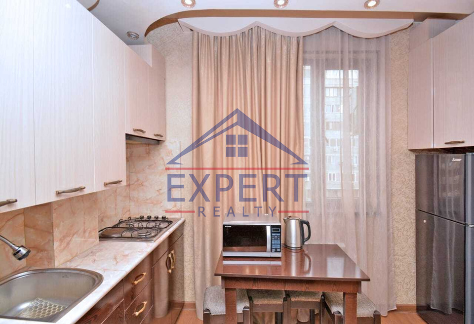 ԿԵՆՏՐՈՆ, ԿՈՂԲԱՑԻ ՓՈՂՈՑ, 2 ՍԵՆՅԱԿ