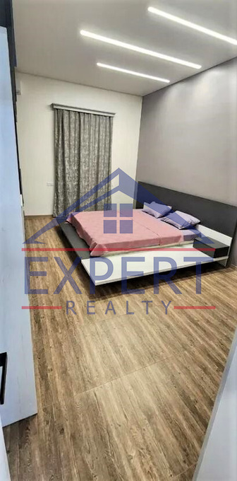 ԿԵՆՏՐՈՆ, ԳՈՒՐԶԱԴՅԱՆՆԵՐԻ ՓՈՈՂՈՑ, 3 ՍԵՆՅԱԿ