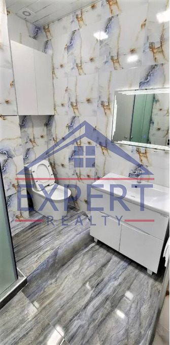 ԿԵՆՏՐՈՆ, ԳՈՒՐԶԱԴՅԱՆՆԵՐԻ ՓՈՈՂՈՑ, 3 ՍԵՆՅԱԿ