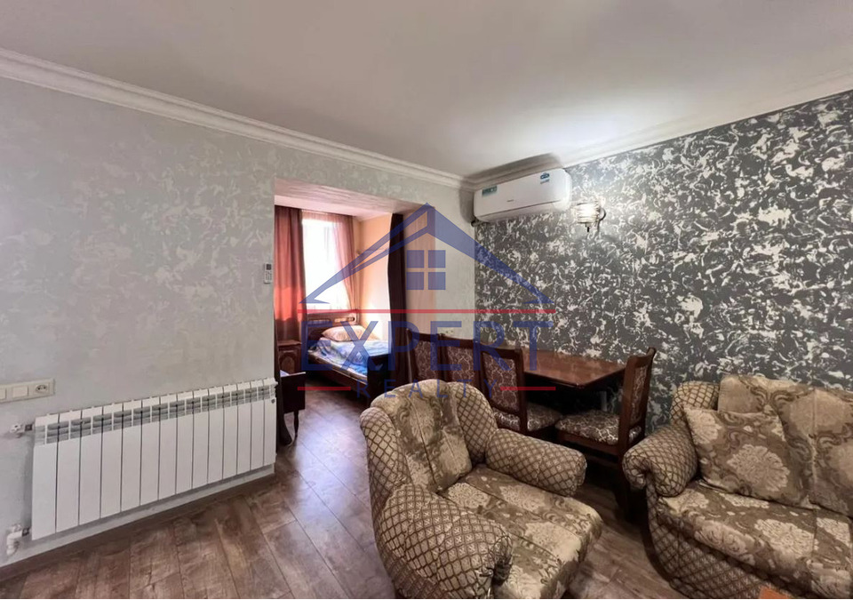 ԱՐԱԲԿԻՐ, ՎԱՂԱՐՇ ՎԱՂԱՐՇՅԱՆ ՓՈՂՈՑ, 3 ՍԵՆՅԱԿ