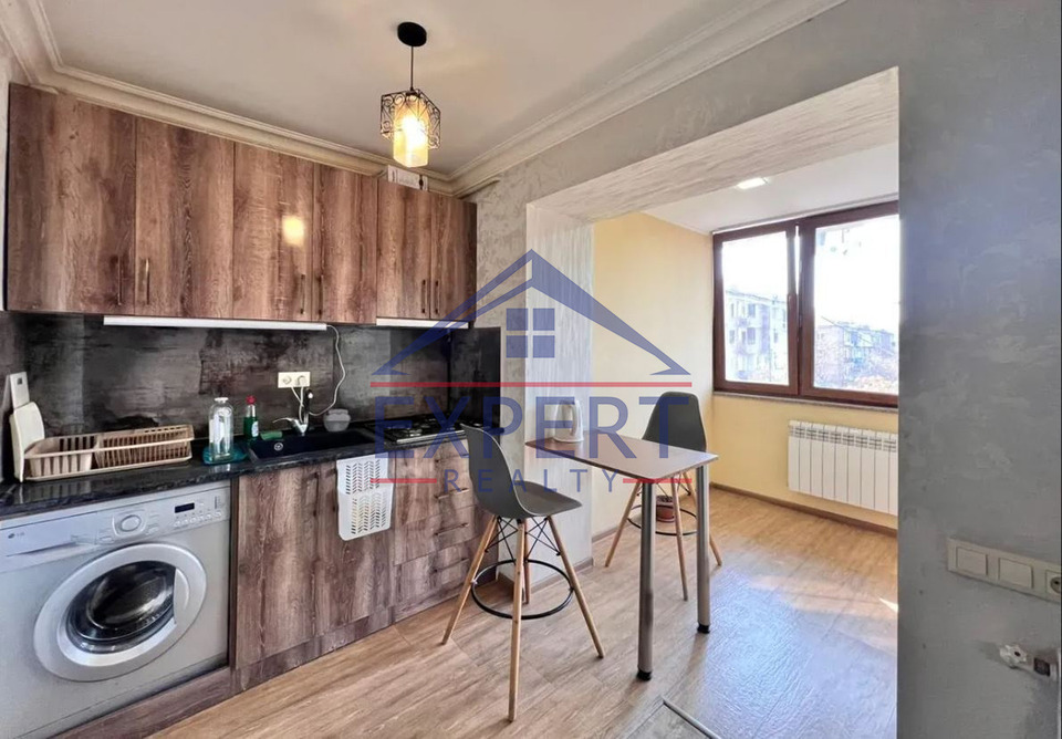 ԱՐԱԲԿԻՐ, ՎԱՂԱՐՇ ՎԱՂԱՐՇՅԱՆ ՓՈՂՈՑ, 3 ՍԵՆՅԱԿ