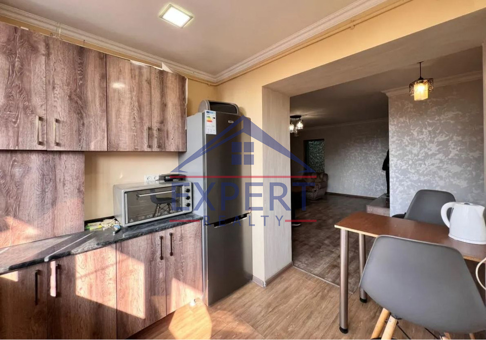 ԱՐԱԲԿԻՐ, ՎԱՂԱՐՇ ՎԱՂԱՐՇՅԱՆ ՓՈՂՈՑ, 3 ՍԵՆՅԱԿ