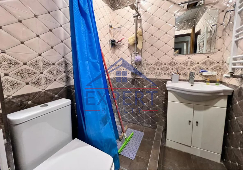 ԱՐԱԲԿԻՐ, ՎԱՂԱՐՇ ՎԱՂԱՐՇՅԱՆ ՓՈՂՈՑ, 3 ՍԵՆՅԱԿ