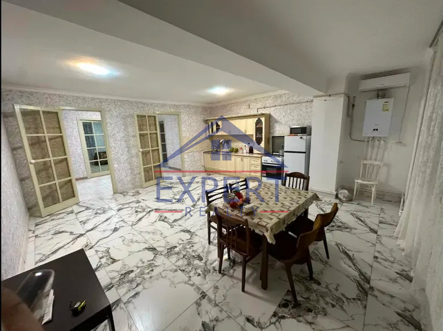 ՔԱՆԱՔԵՌ ԶԵՅԹՈՒՆ, ԱՎԵՏԻՍ ԱՀԱՐՈՆՅԱՆ, 4 ՍԵՆՅԱԿ