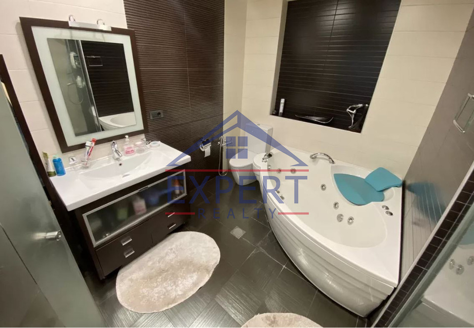 ԿԵՆՏՐՈՆ, ՏԵՐՅԱՆ ՓՈՂՈՑ, 5 ՍԵՆՅԱԿ