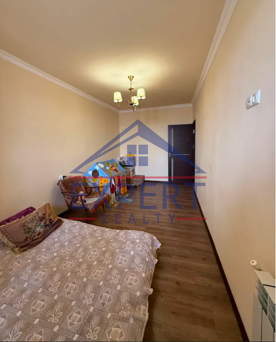 ՆՈՐ ՆՈՐՔ, ԼՎՈՎՅԱՆ ՓՈՂՈՑ, ՍԵՆՅԱԿ