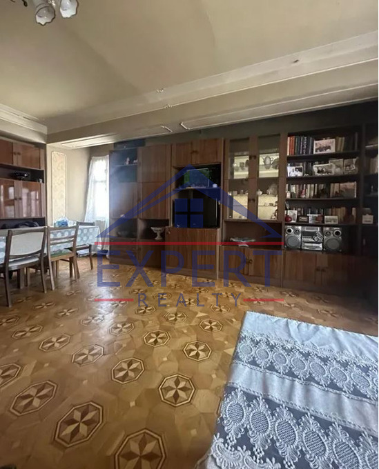 ԱՐԱԲԿԻՐ, ԱԴՈՆՑԻ ՓՈՂՈՑ, 3 ՍԵՆՅԱԿ