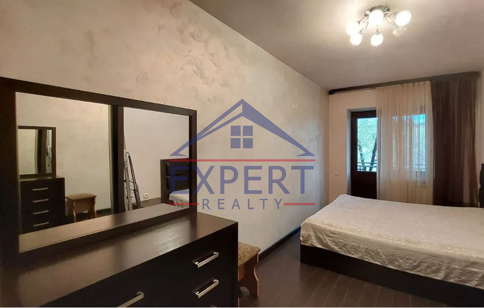 ԱՐԱԲԿԻՐ, ԿՈՄԻՏԱՍԻ ՊՈՂՈՏԱ, 2 ՍԵՆՅԱԿ