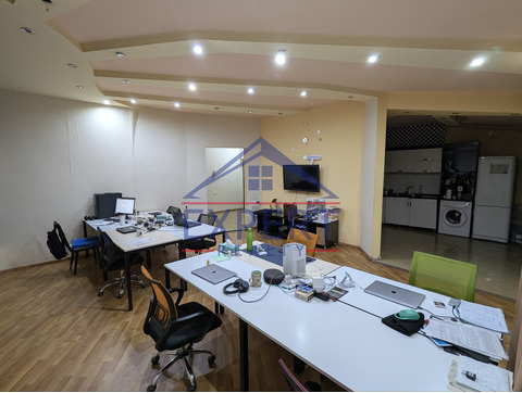 ԿԵՆՏՐՈՆ, ՄԱՇՏՈՑԻ ՓՈՂՈՑ, 3 ՍԵՆՅԱԿ