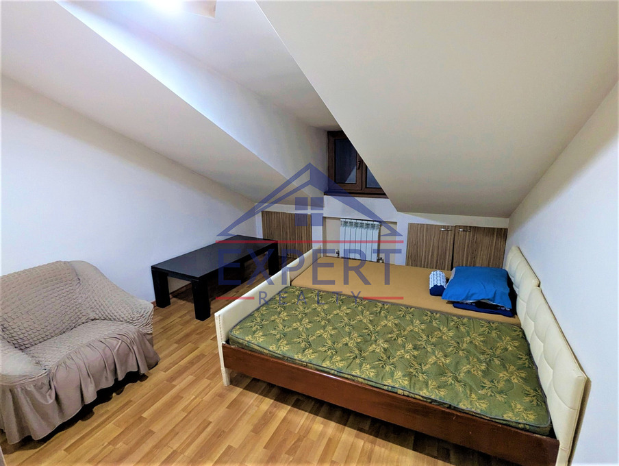 ԿԵՆՏՐՈՆ, ՄԱՇՏՈՑԻ ՓՈՂՈՑ, 3 ՍԵՆՅԱԿ