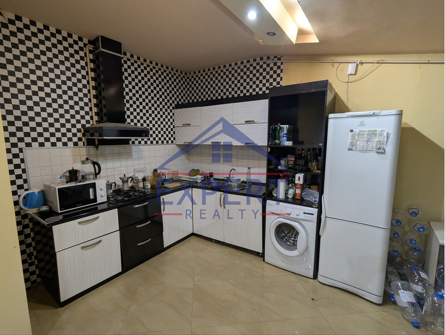 ԿԵՆՏՐՈՆ, ՄԱՇՏՈՑԻ ՓՈՂՈՑ, 3 ՍԵՆՅԱԿ