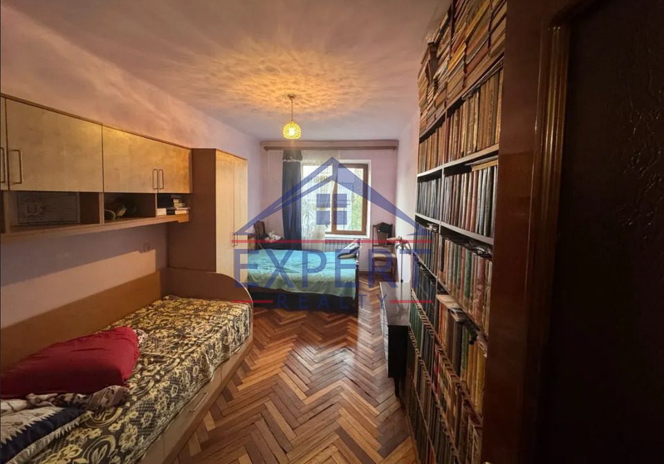 ԱՋԱՓՆՅԱԿ, ԱՐԶՈՒՄԱՆՅԱՆ ՓՈՂՈՑ, 3 ՍԵՆՅԱԿ