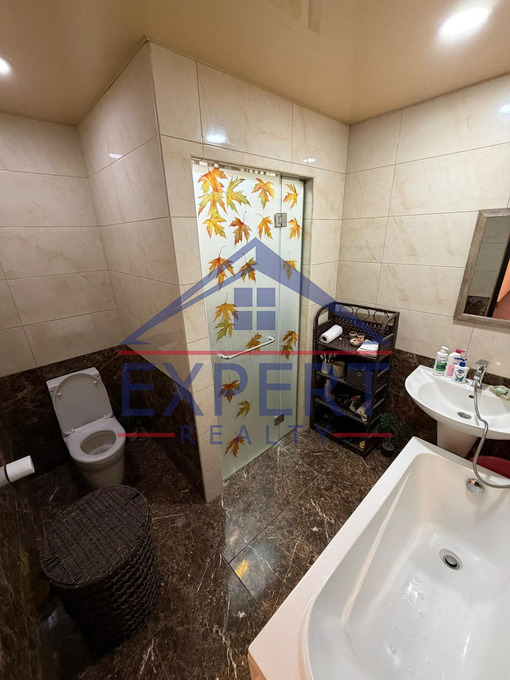 ԿԵՆՏՐՈՆ, ՄԱՇՏՈՑԻ ՊՈՂՈՏԱ, 4 ՍԵՆՅԱԿ