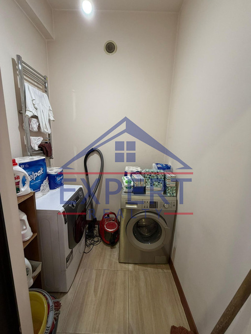 ԿԵՆՏՐՈՆ, ՄԱՇՏՈՑԻ ՊՈՂՈՏԱ, 4 ՍԵՆՅԱԿ