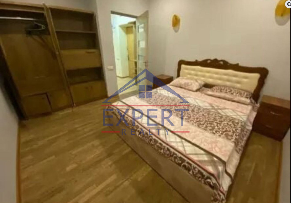 ԱՐԱԲԿԻՐ, ԱՐԱՄ ԽԱՉԱՏՐՅԱՆ ՓՈՂՈՑ, 3 ՍԵՆՅԱԿ