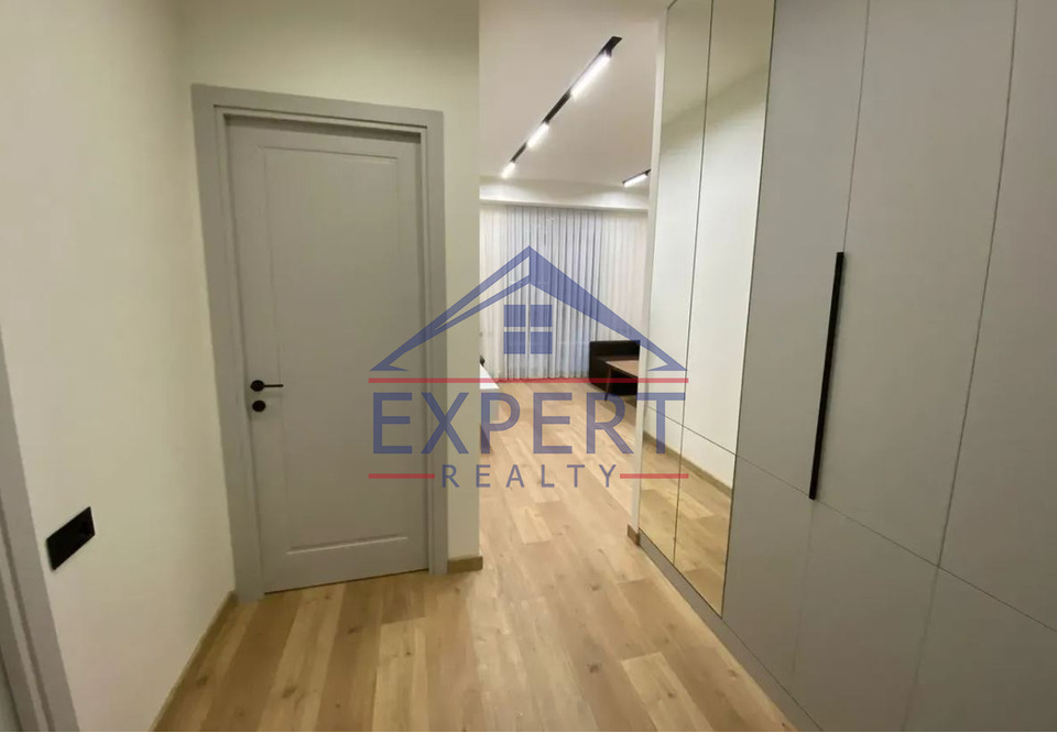 ԿԵՆՏՐՈՆ, ԲՅՈՒՐԵՂ ԹԱՂԱՄԱՍ, 2 ՍԵՆՅԱԿ