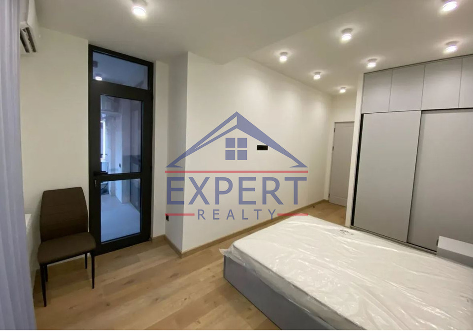 ԿԵՆՏՐՈՆ, ԲՅՈՒՐԵՂ ԹԱՂԱՄԱՍ, 2 ՍԵՆՅԱԿ