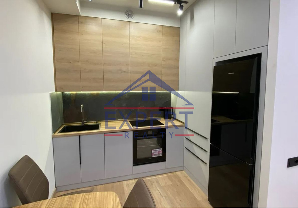 ԿԵՆՏՐՈՆ, ԲՅՈՒՐԵՂ ԹԱՂԱՄԱՍ, 2 ՍԵՆՅԱԿ