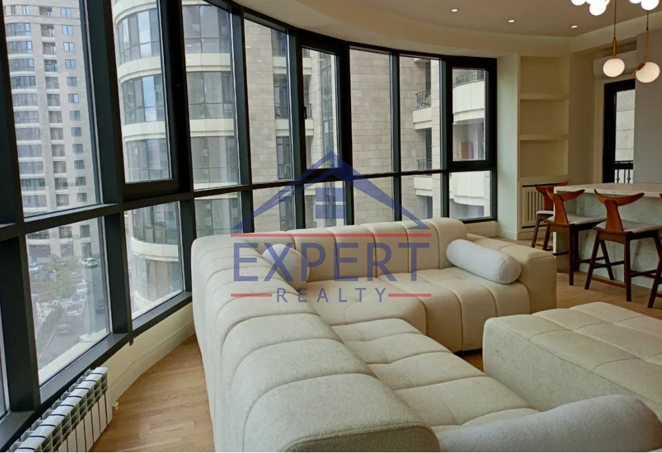 ԿԵՆՏՐՈՆ, ԱՐՇԱԿՈՒՆՅԱՑ ՊՈՂՈՏԱ, 3 ՍԵՆՅԱԿ