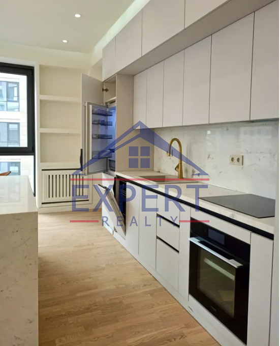 ԿԵՆՏՐՈՆ, ԱՐՇԱԿՈՒՆՅԱՑ ՊՈՂՈՏԱ, 3 ՍԵՆՅԱԿ